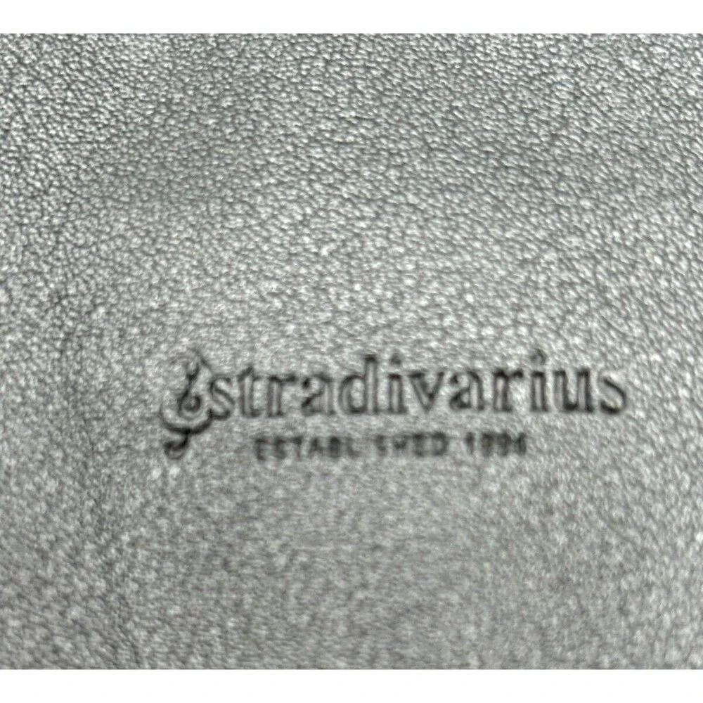 stradivarius wristlet accessory